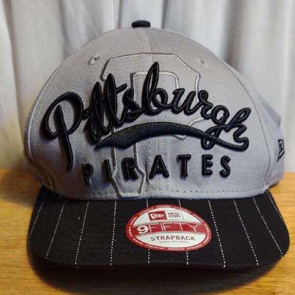 New Era 9Fifty Pittsburgh Pirates Pinstripe Strapback Hat - New - Picture 1 of 10